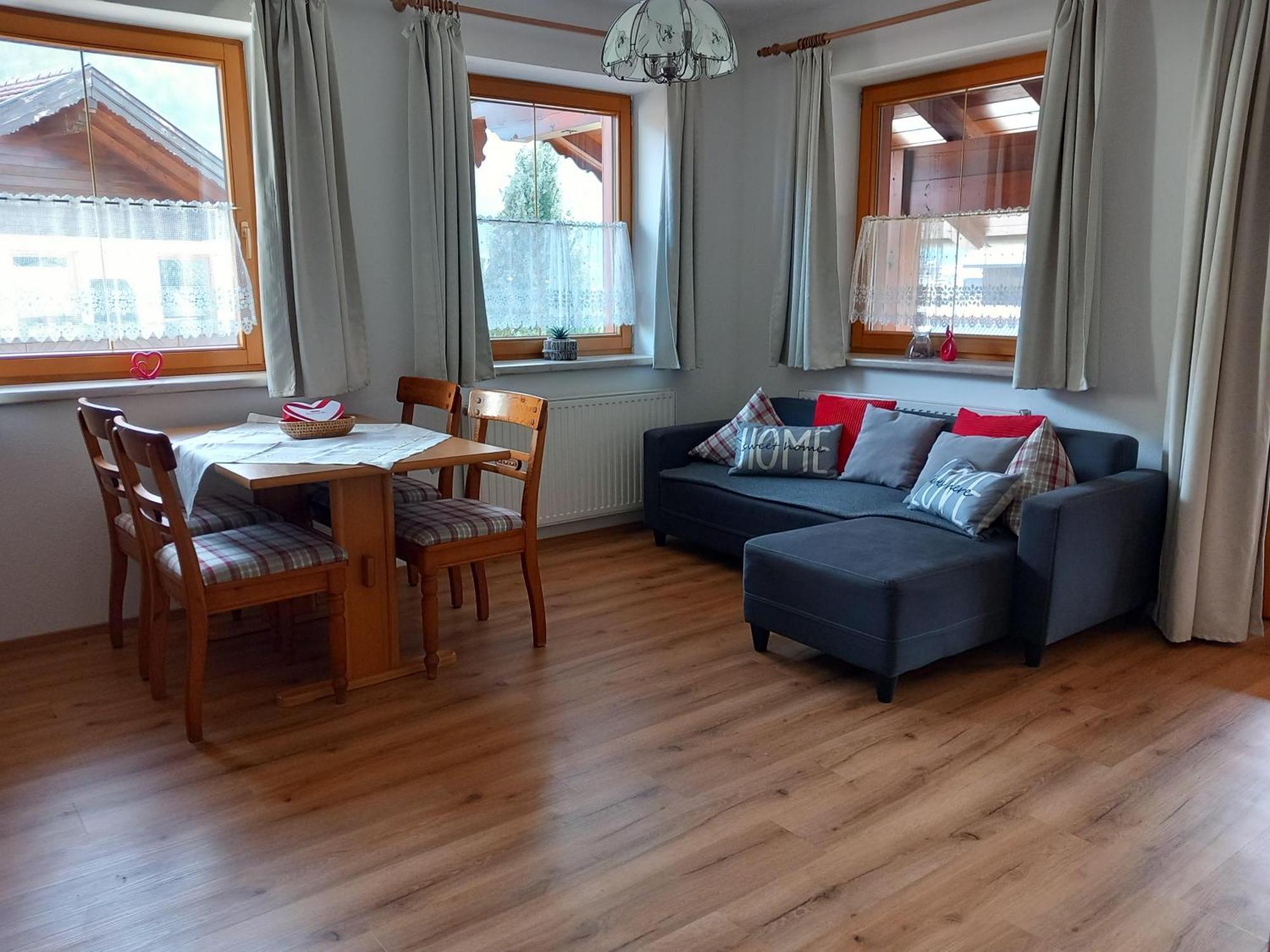 Bichlerhof Lejlighed Radfeld Eksteriør billede